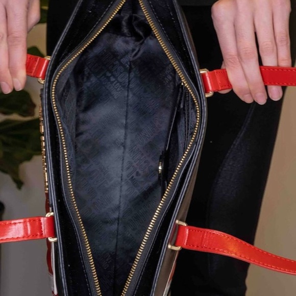 Never Used/ Authentic Love Moschino purse bag - Picture 3 of 7